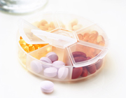 耳つぼストーンでダイエットと耳つぼダイエットの違い